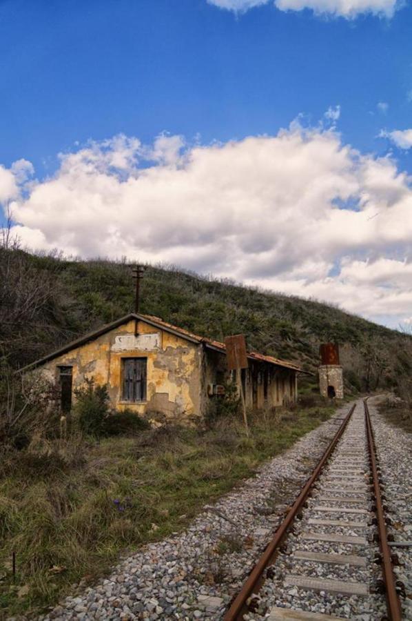 Hotel Isaraiko Spiti Agia Theodora Íszarisz Kültér fotó