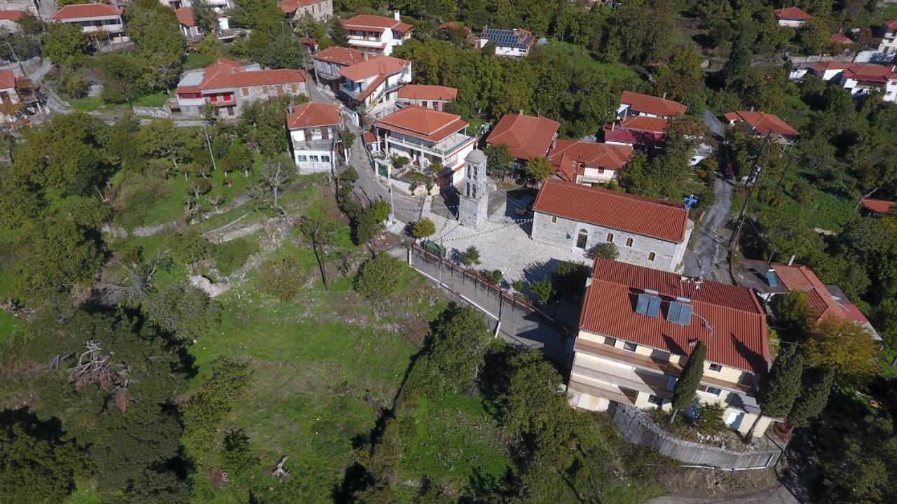 Hotel Isaraiko Spiti Agia Theodora Íszarisz Kültér fotó