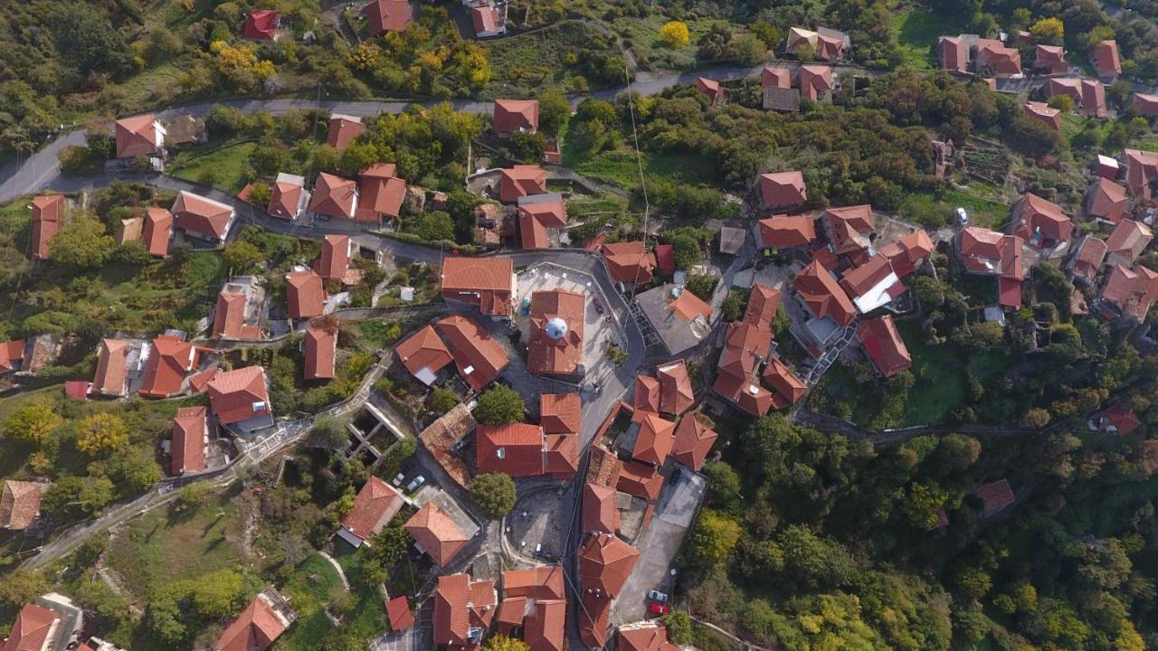 Hotel Isaraiko Spiti Agia Theodora Íszarisz Kültér fotó
