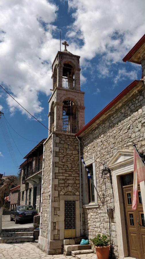 Hotel Isaraiko Spiti Agia Theodora Íszarisz Kültér fotó